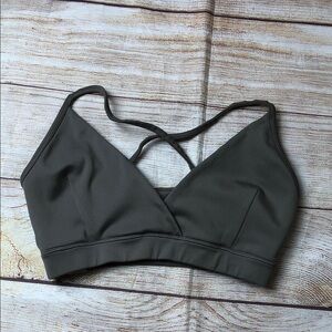 The Giving Movement Women's Sports Bra 💚